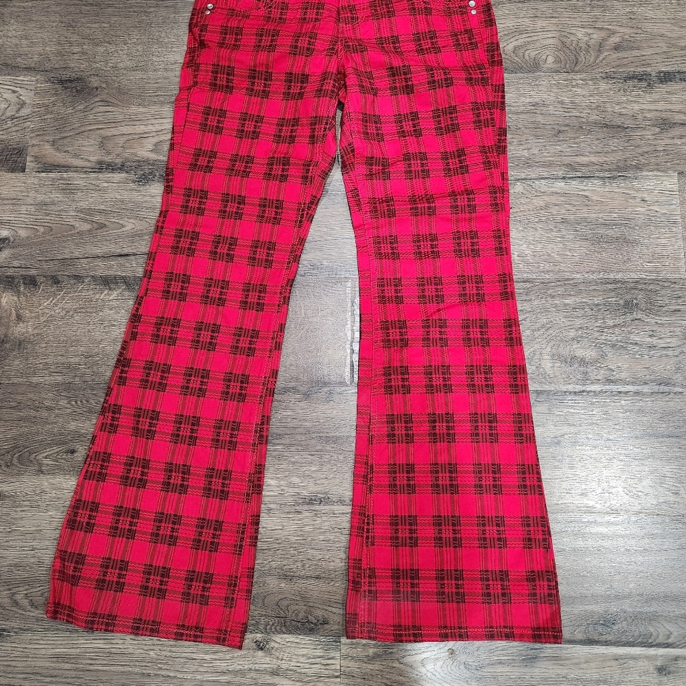 Almost Famous.  Red checked print. Flare bottoms. Size 7